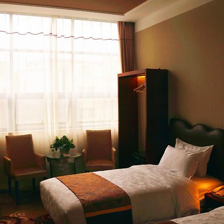 Chengyue Selected Hotel Guangzhou Junye Nangang Branch מראה חיצוני תמונה