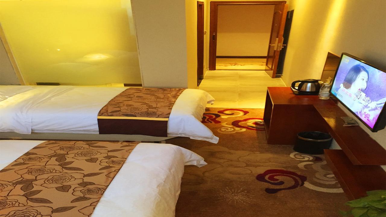 Chengyue Selected Hotel Guangzhou Junye Nangang Branch מראה חיצוני תמונה