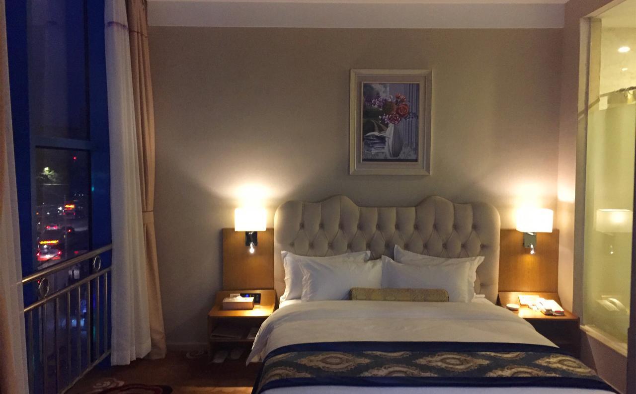Chengyue Selected Hotel Guangzhou Junye Nangang Branch מראה חיצוני תמונה