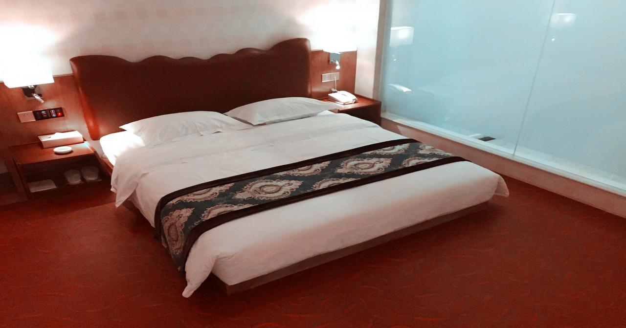 Chengyue Selected Hotel Guangzhou Junye Nangang Branch מראה חיצוני תמונה
